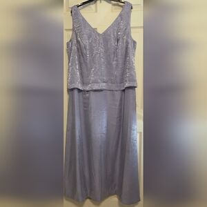 Elegant J. Carolyn Fashions Sleeveless Long Lavander Dress. Size 18 W